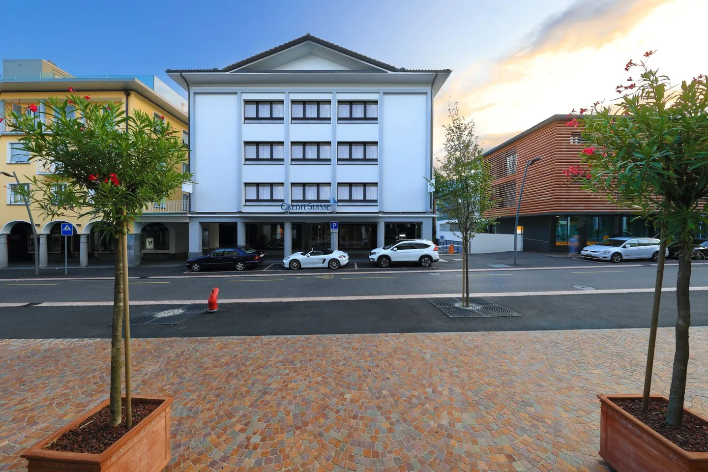 ASCONA - Spazio commerciale ad uso ufficio al 1 piano - Foto 1 di 12