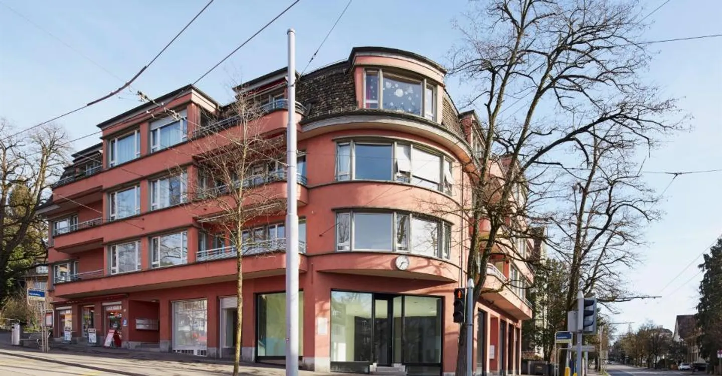 Spacious apartment in a central location - Photo 1 of 8