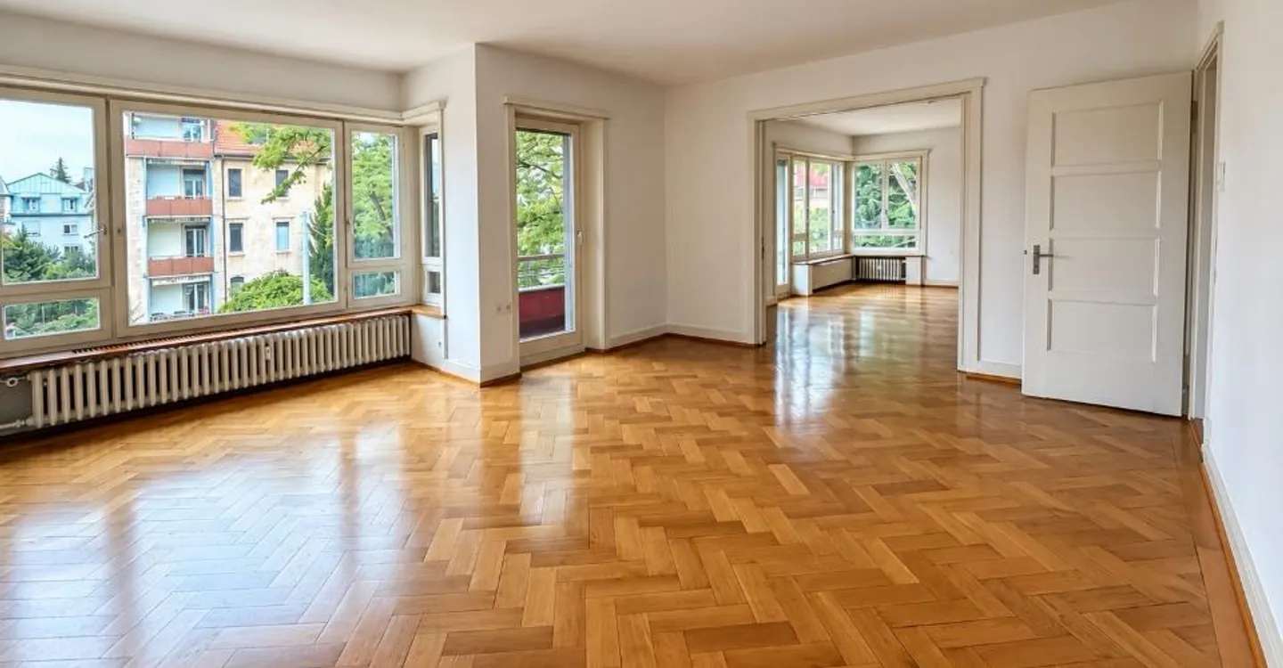 Spacious apartment in a central location - Photo 2 of 8