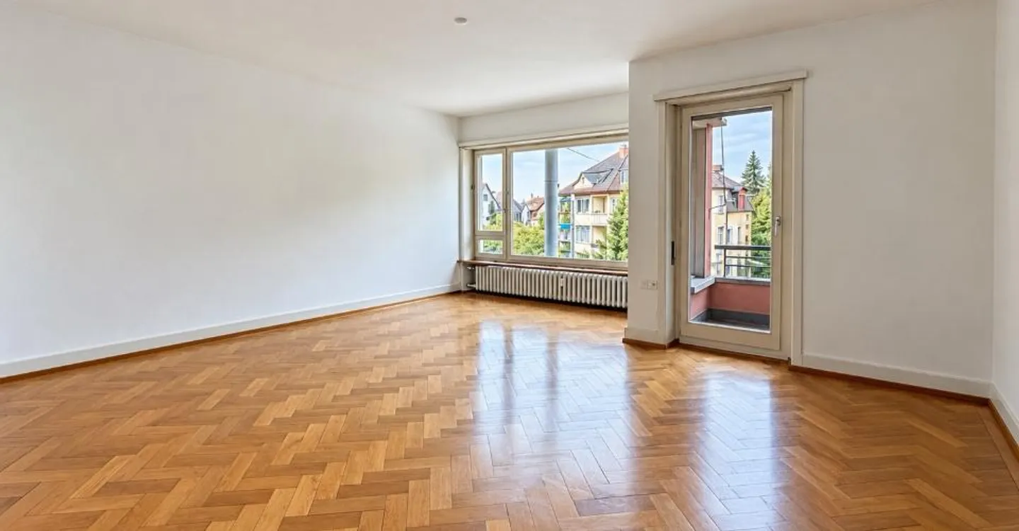 Spacious apartment in a central location - Photo 3 of 8