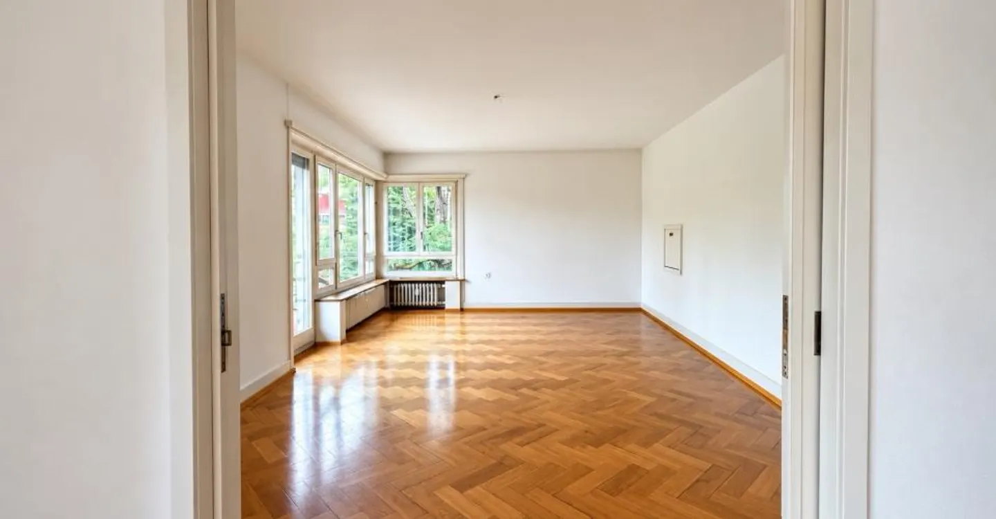 Spacious apartment in a central location - Photo 4 of 8