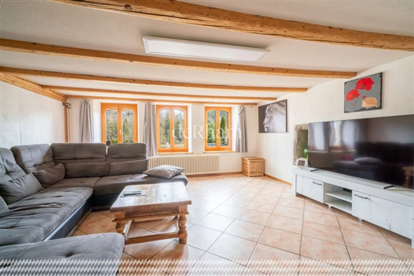 Renovated farmhouse with two units on a plot of 2,358 m2 - Photo 2 of 20