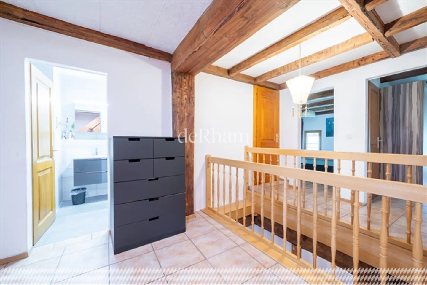Renovated farmhouse with two units on a plot of 2,358 m2 - Photo 5 of 20