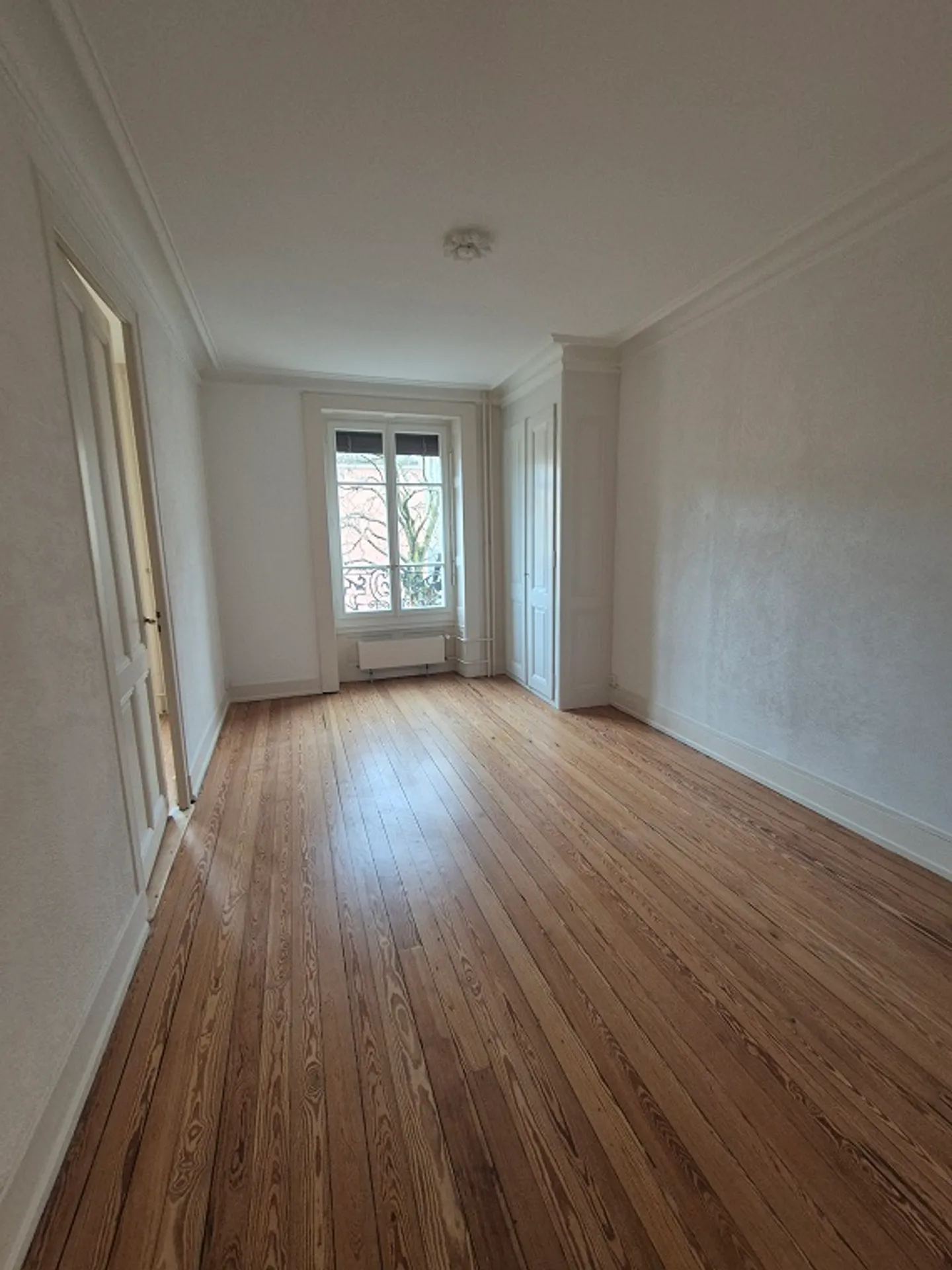 3.5 Room Apartment - Photo 3 of 5