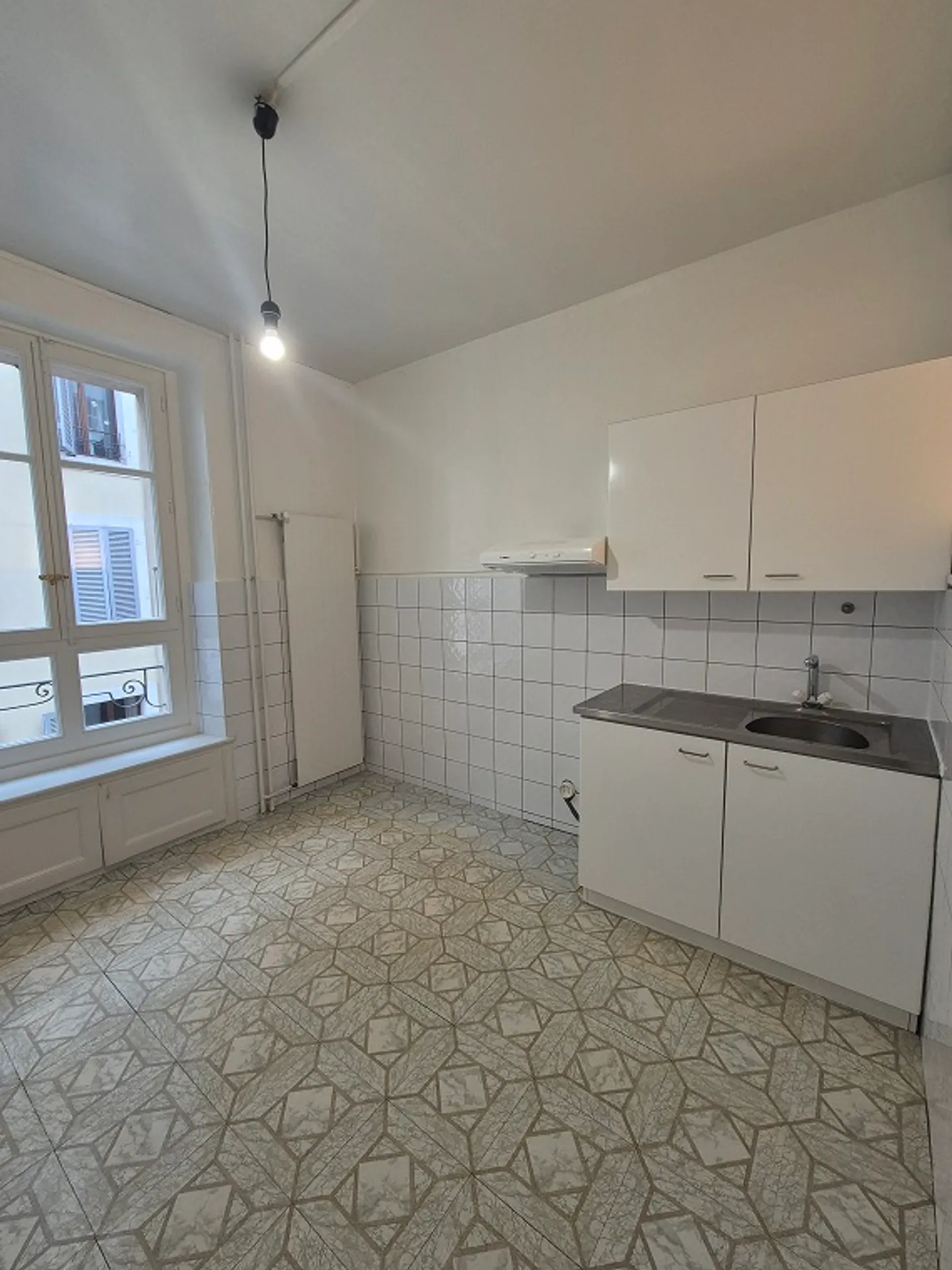 3.5 Room Apartment - Photo 4 of 5