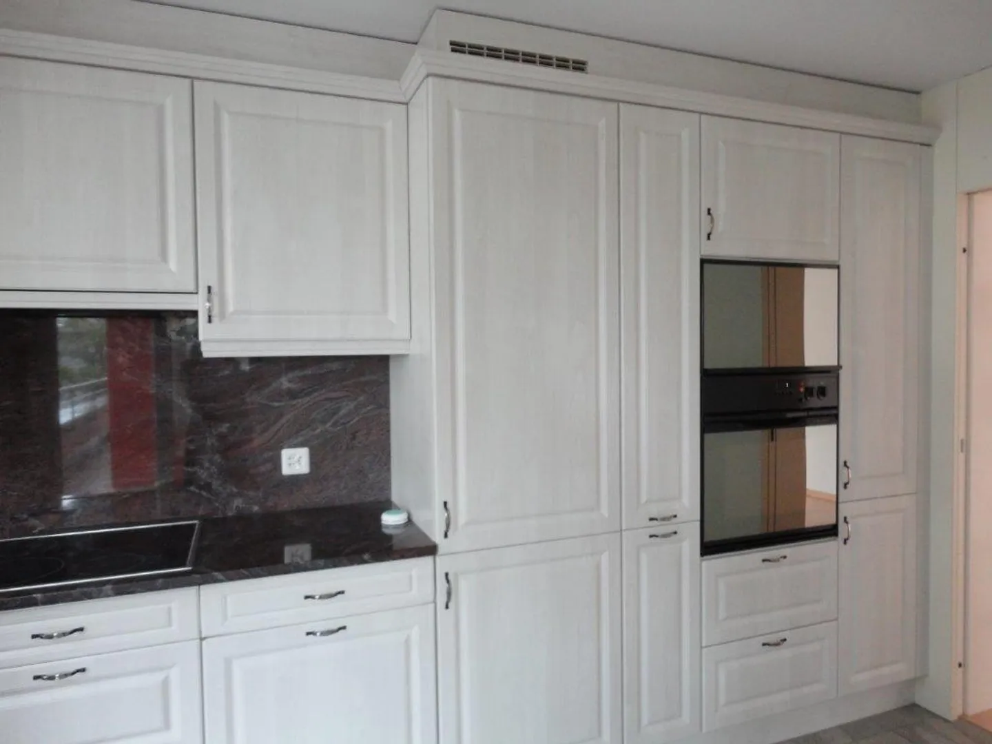 Spacious 5½-room apartment with two balconies in Schwyz - Photo 4 of 11