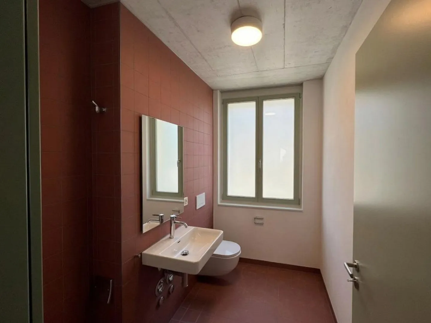 Ottimo appartamento nuovo di 3,5 stanze con area salotto accogliente nella città vecchia - Foto 4 di 9