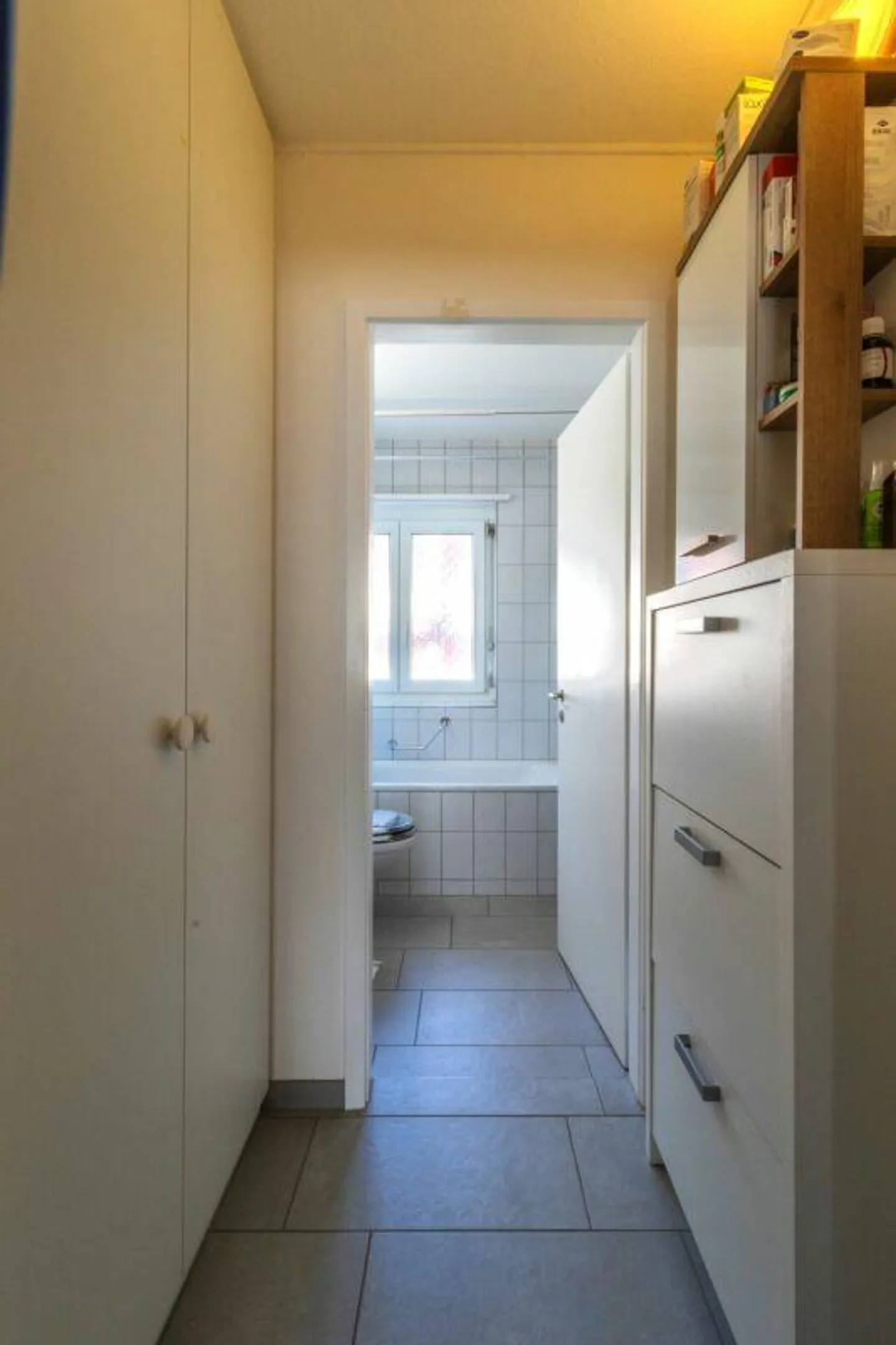 Charmante Wohnung mit Grünblick - Foto 3 von 12