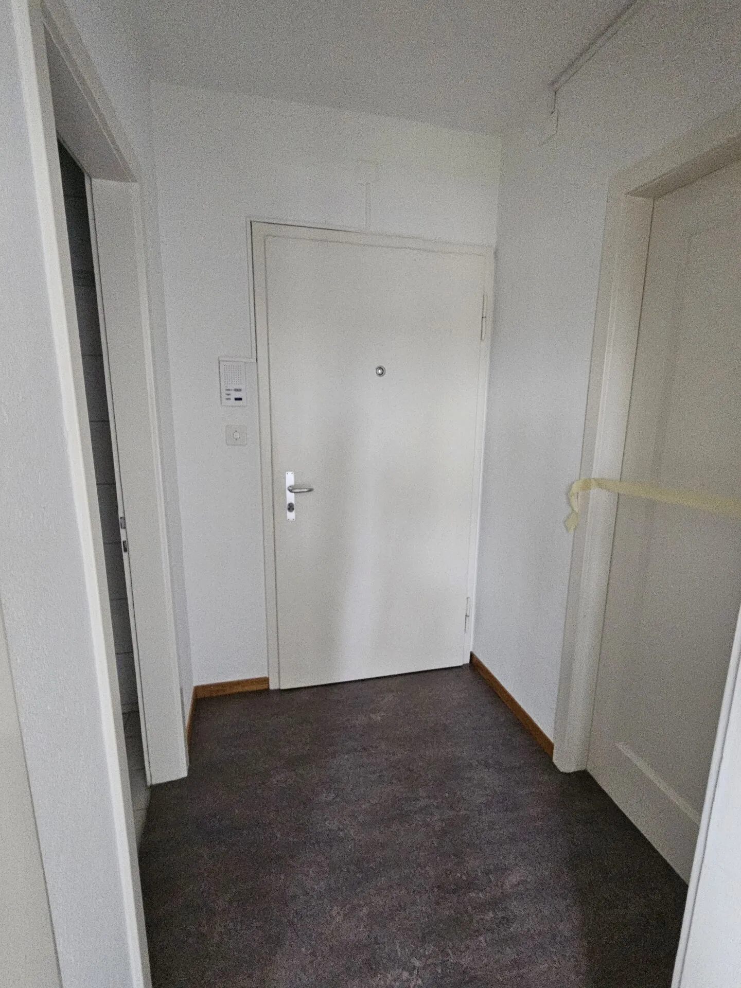 Gemütliche 2-Zimmerwohnung im 2.OG (mit Balkon) - Photo 2 of 9