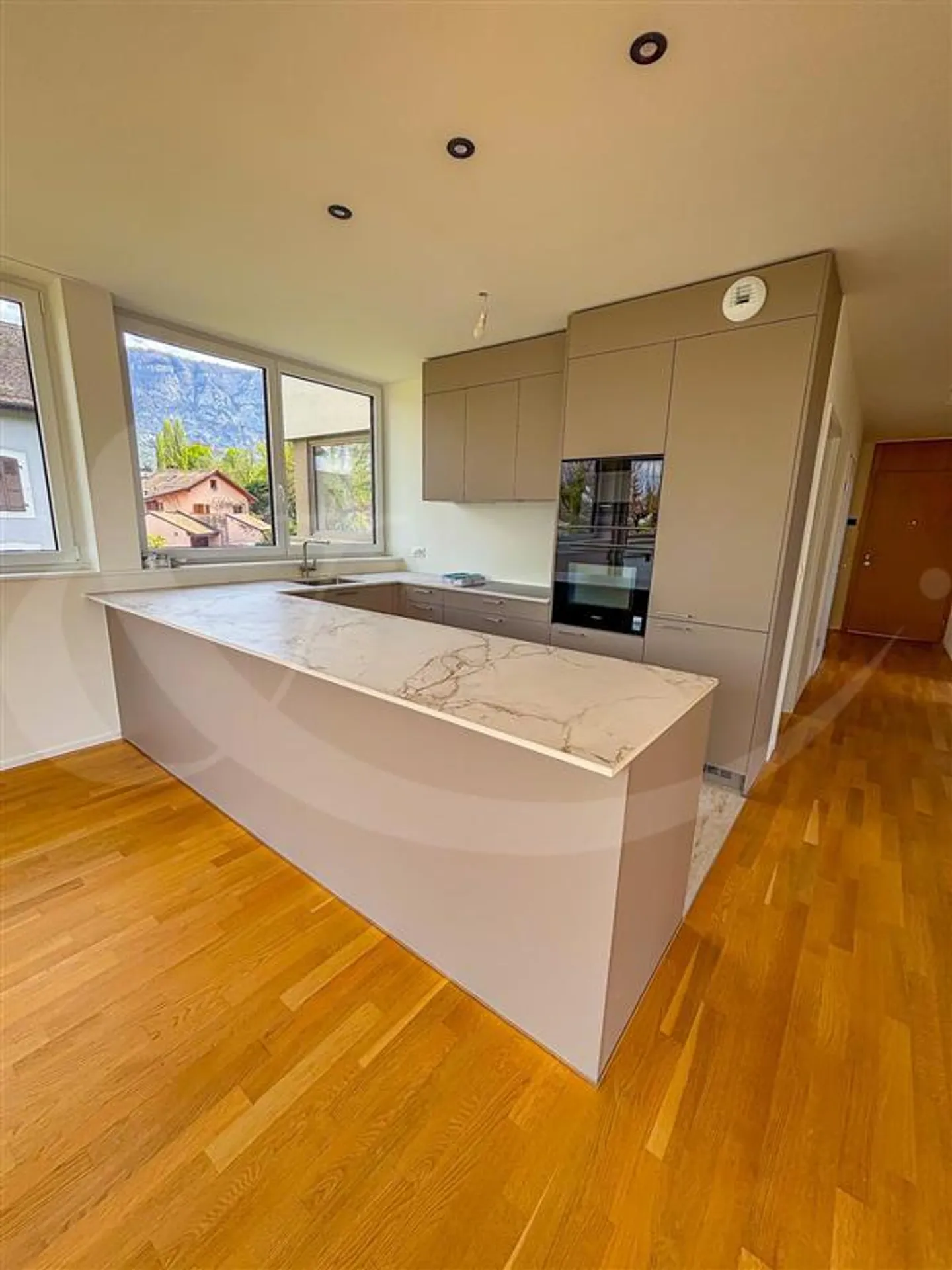 Ch. Sous-Le-Crêts 2, Schöne 5-Zimmer-Wohnung - Foto 3 von 7