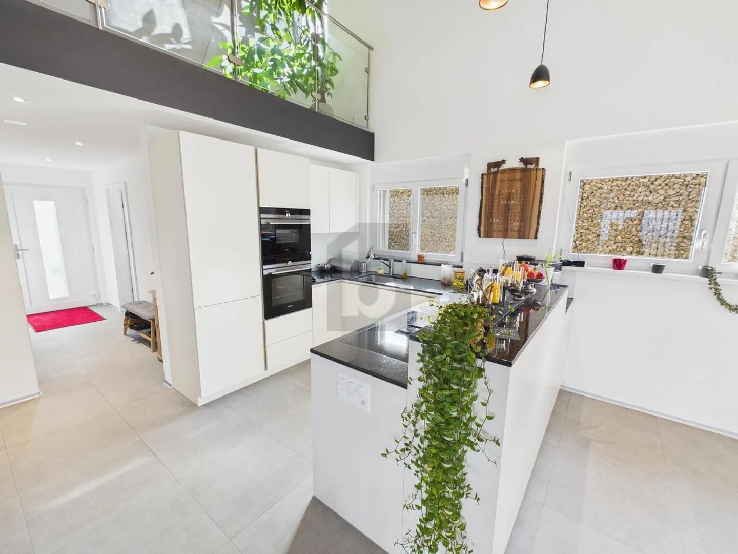 Charming Single Family Home - Photo 3 of 6