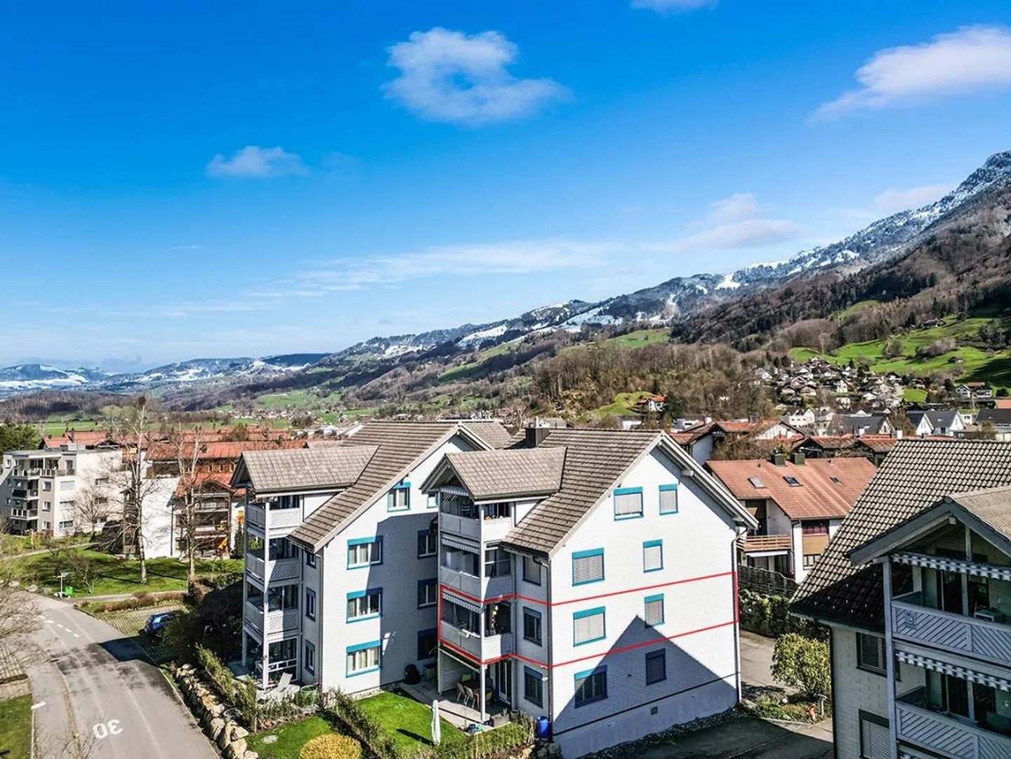 Appartamento recentemente ristrutturato nel centro di Schänis - Foto 2 di 7
