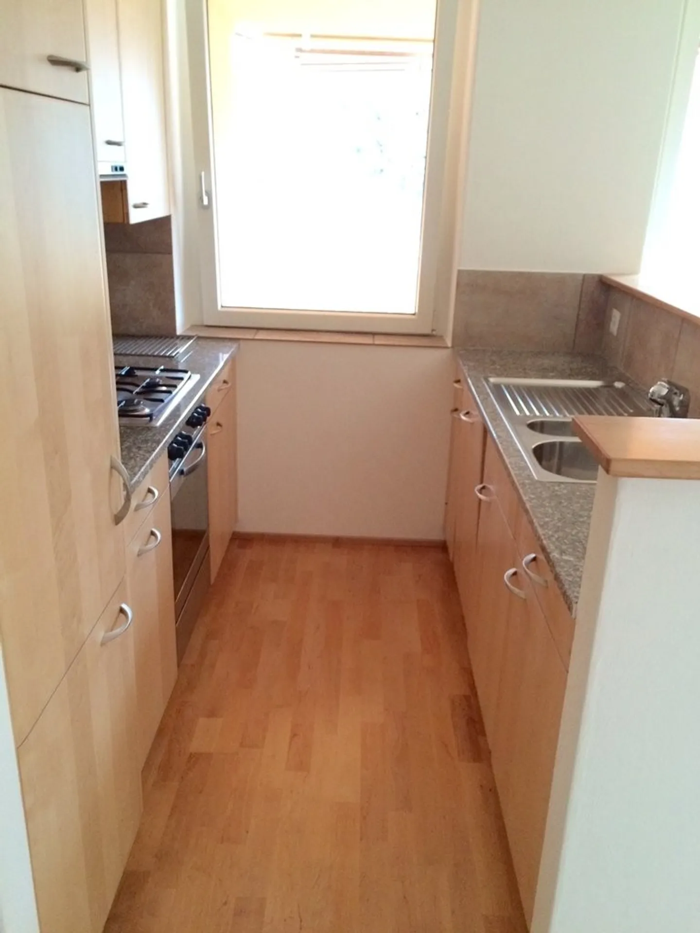 Vivre avec confort : Appartement 2 pièces élégant avec balcon - Photo 4 sur 11