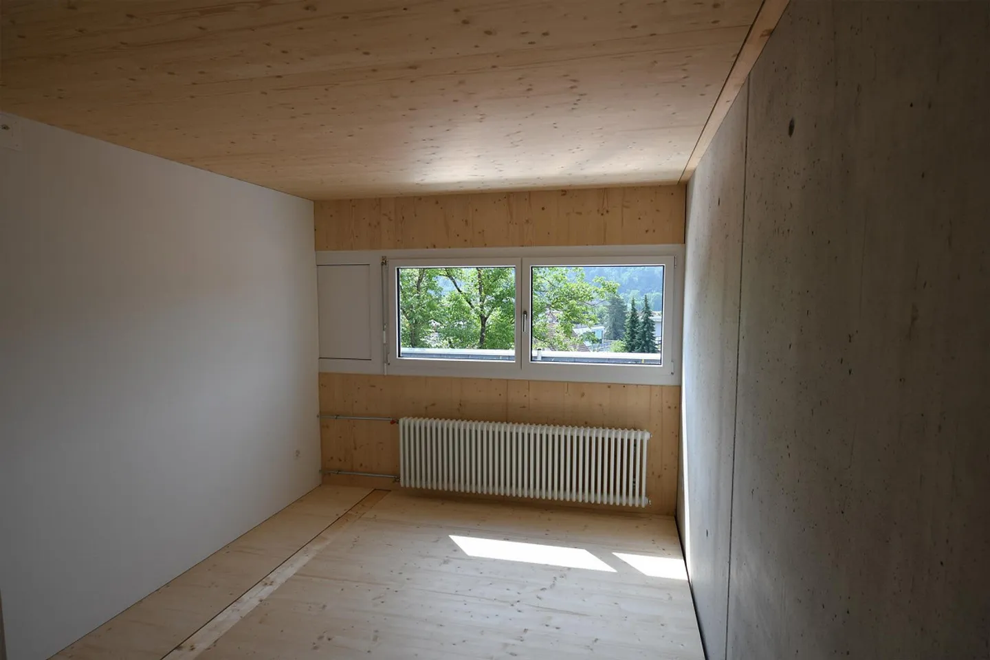 Nouvelle construction - vivre comme dans une maison individuelle - au cœur de Zwingen! - Photo 11 sur 16