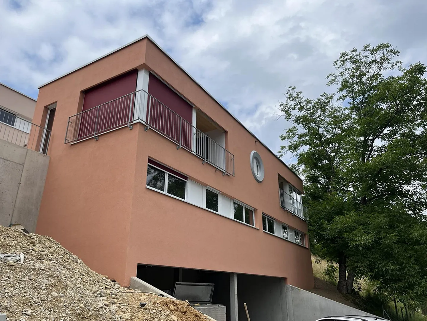 Nouvelle construction - vivre comme dans une maison individuelle - au cœur de Zwingen! - Photo 15 sur 16