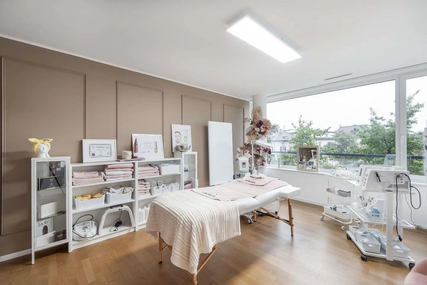 Espace commercial attrayant près du lac - Photo 6 sur 12