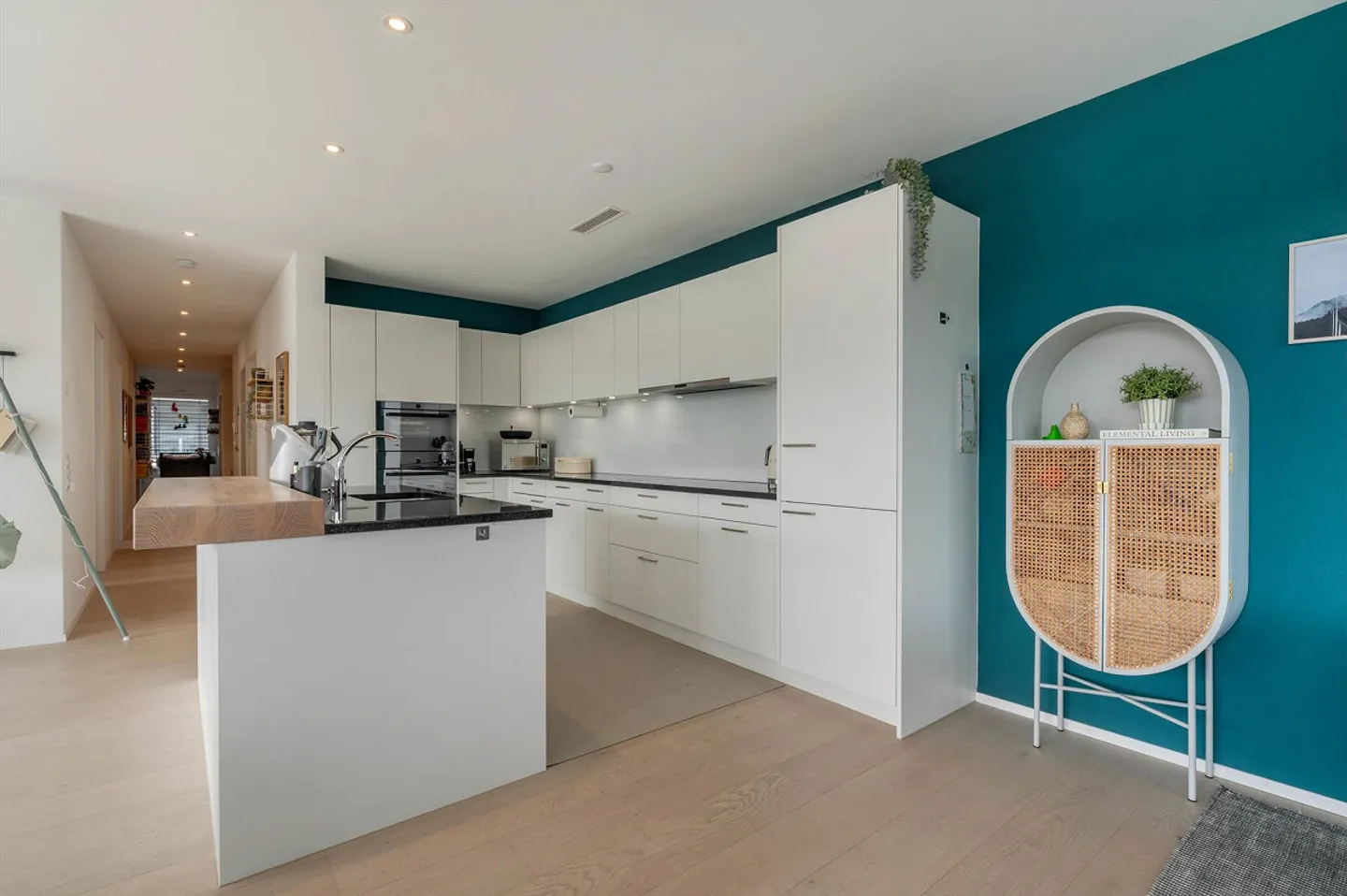 Vie moderne avec charme durable - Photo 2 sur 11