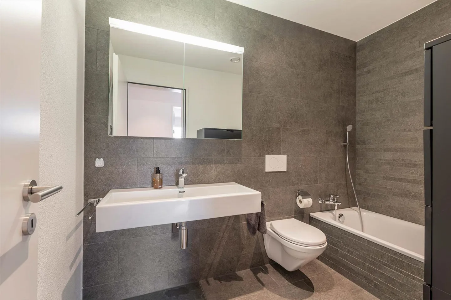 Vie moderne avec charme durable - Photo 7 sur 11