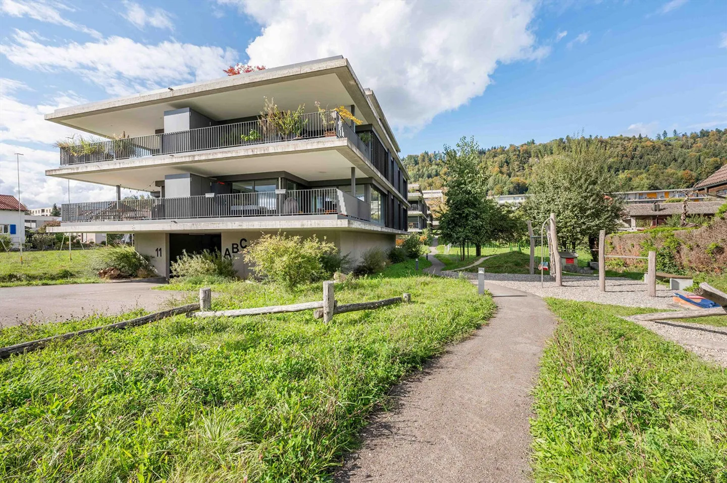 Vie moderne avec charme durable - Photo 10 sur 11