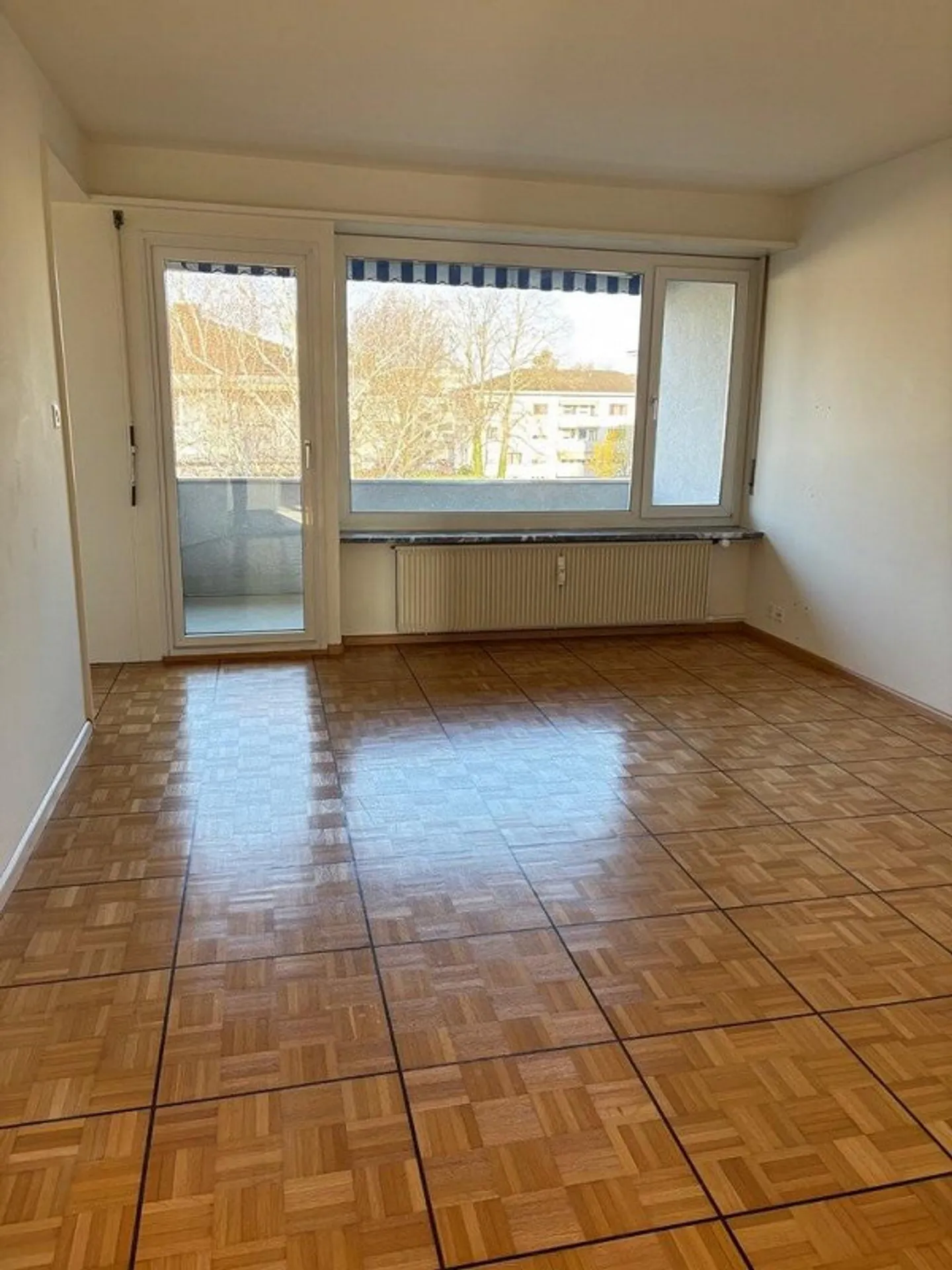 Appartement lumineux avec balcon donnant sur la verdure - Photo 4 sur 11