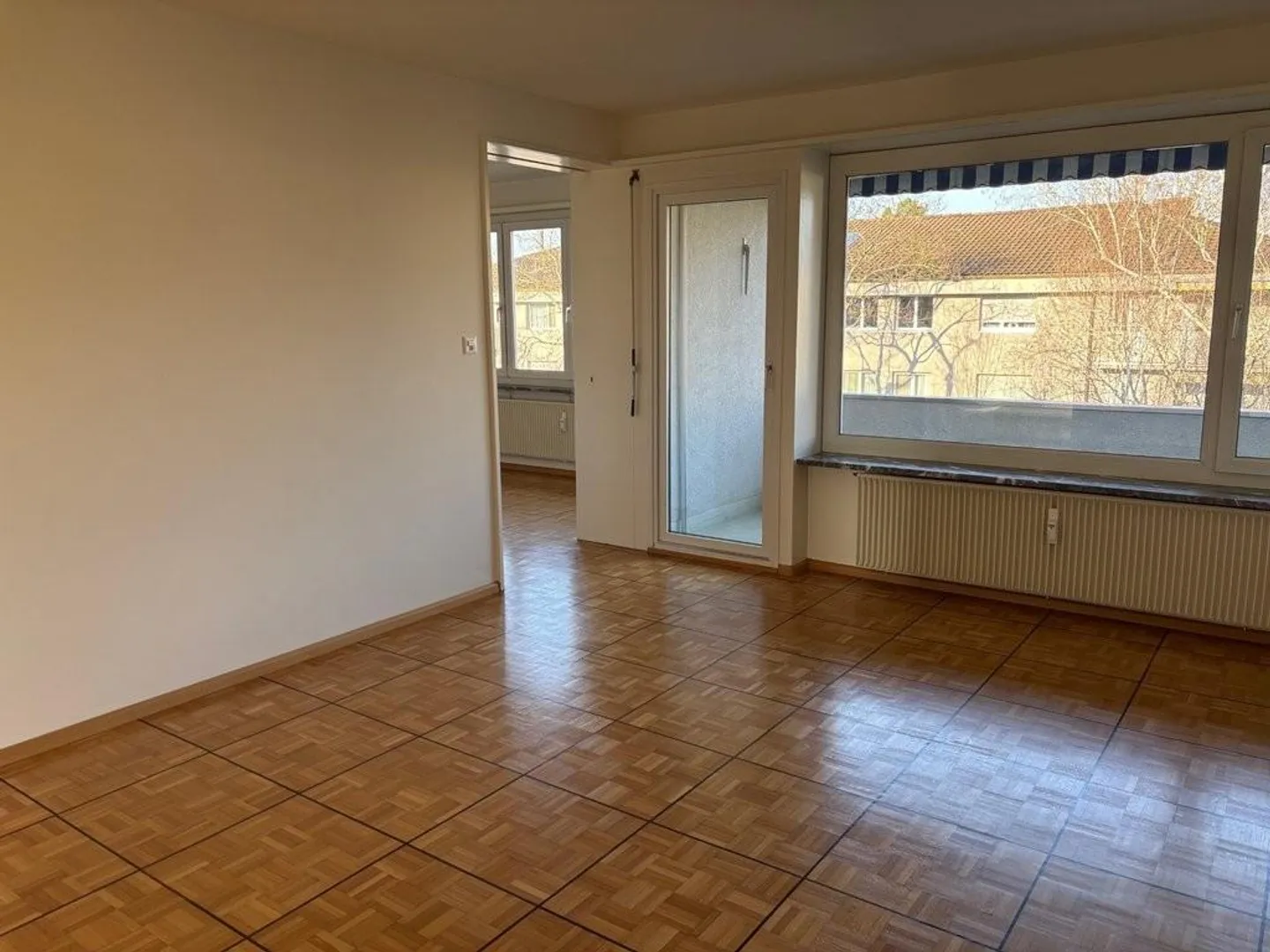 Appartement lumineux avec balcon donnant sur la verdure - Photo 5 sur 11