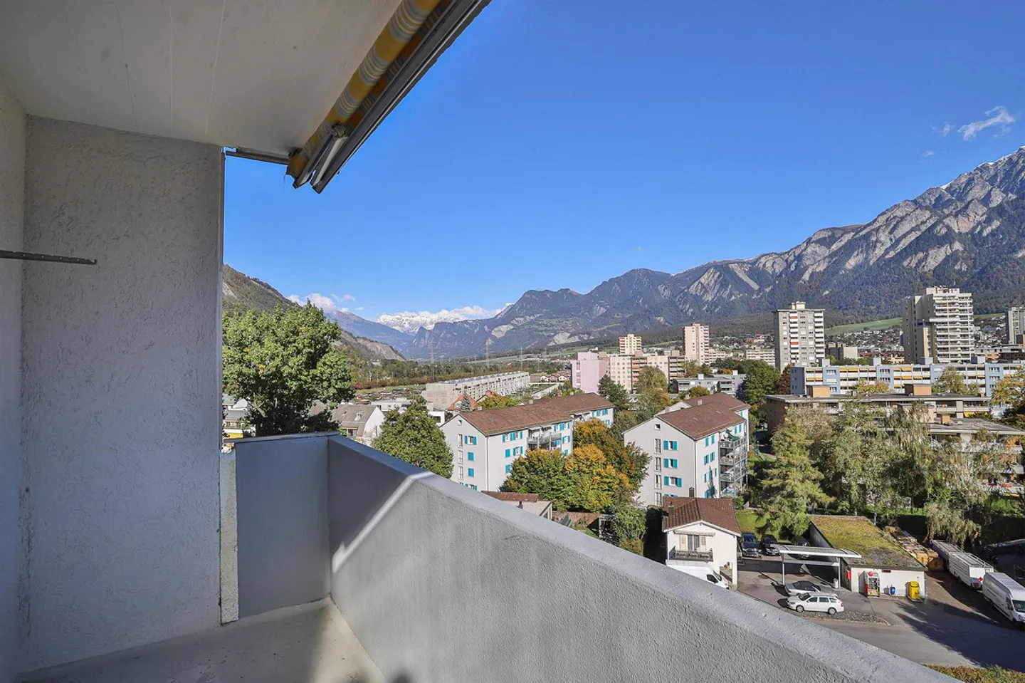 Balcony with Panorama - Photo 9 of 12