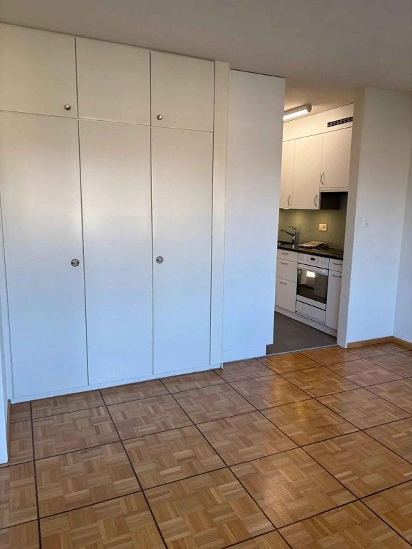 Appartement lumineux avec balcon donnant sur la verdure - Photo 6 sur 11