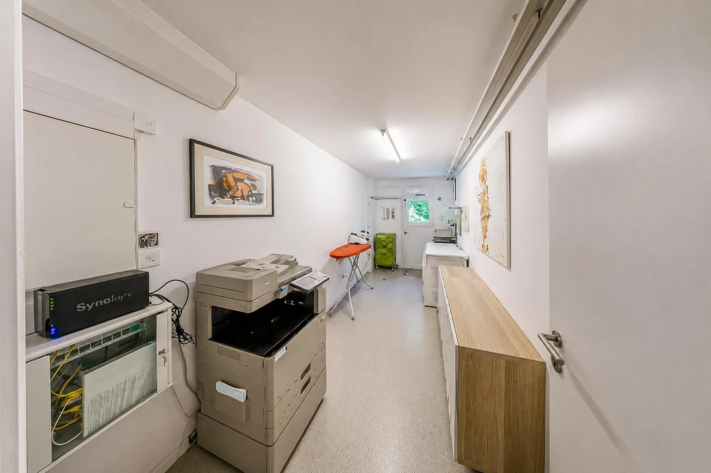 Spacieux triplex de 4,5 pièces avec jardin à Lugano - Photo 8 sur 11