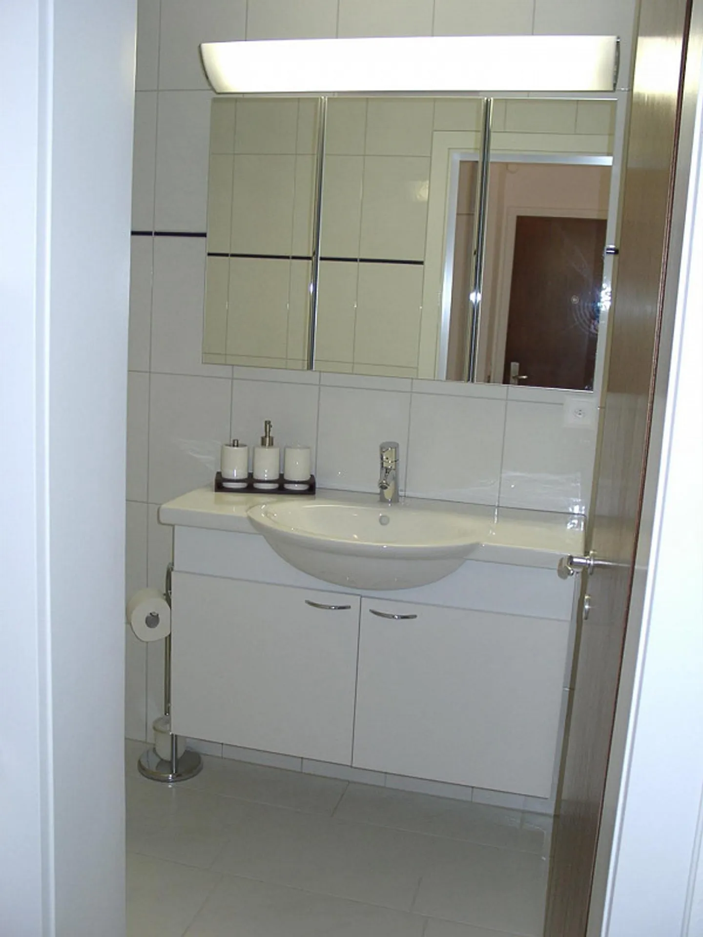 Appartamento monolocale a Kleinbasel, direttamente sul Reno, 3° piano, balcone, ascensore - Foto 4 di 5