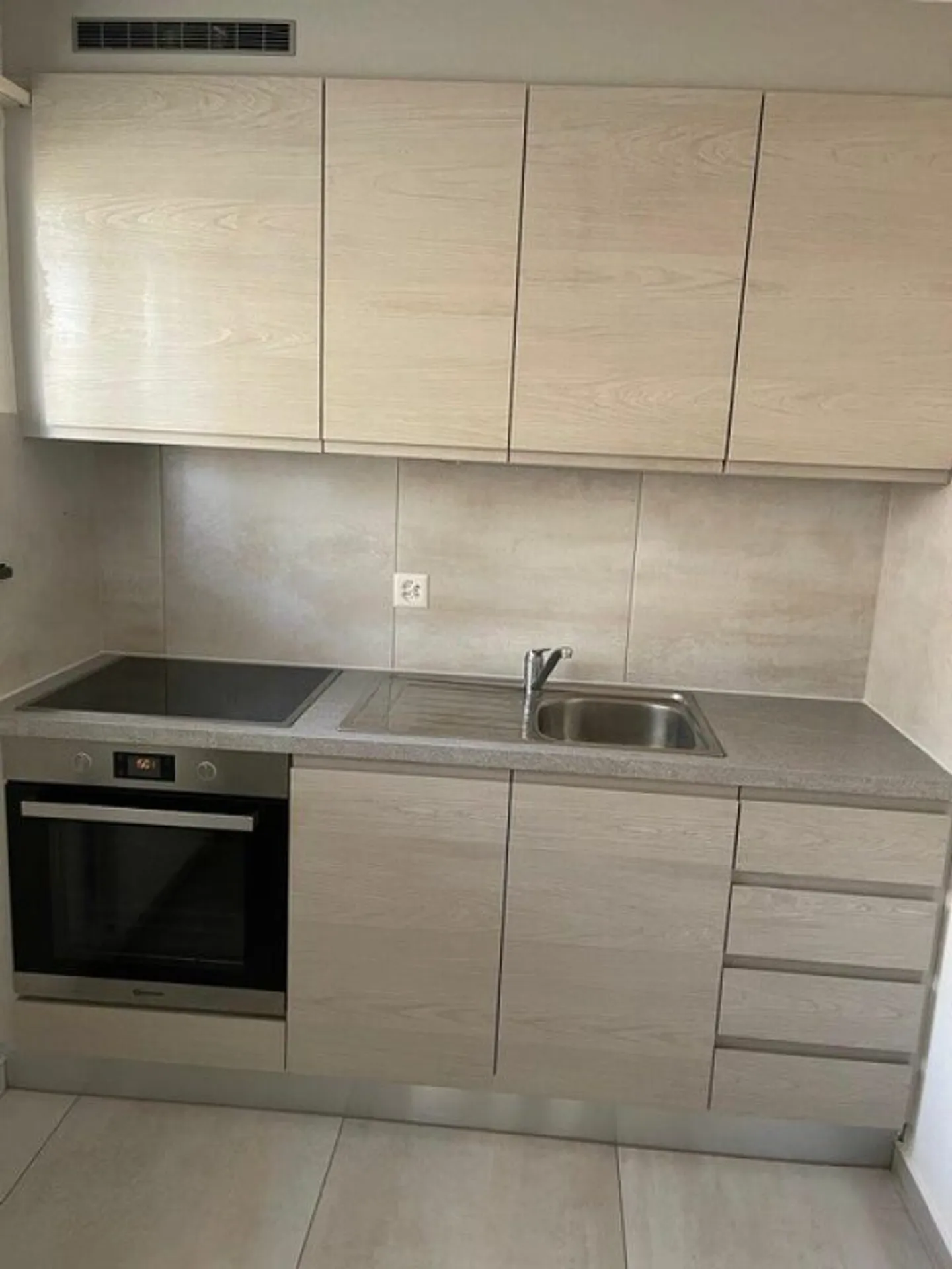Moderno appartamento di 3 stanze, ora in affitto! - Foto 1 di 7