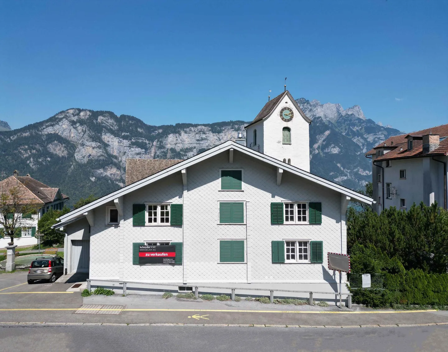 Casa unifamiliare indipendente con vista mozzafiato sul lago Walensee a Obstalden GL - Foto 1 di 24