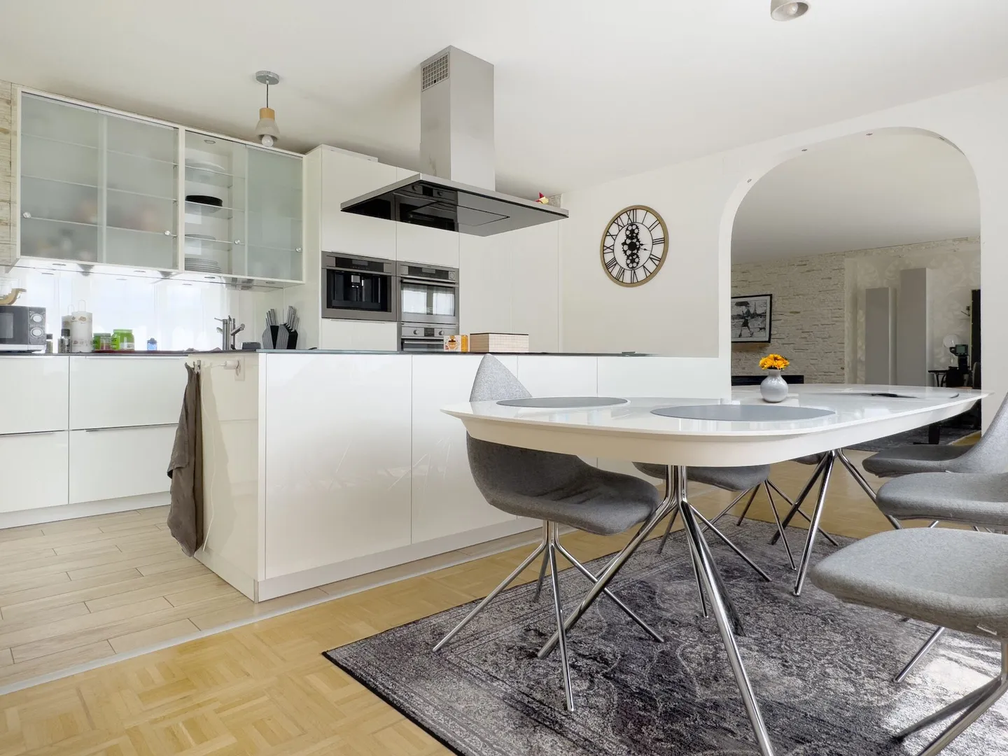 5-room condominium in a sunny and child-friendly residential area - Photo 5 of 32