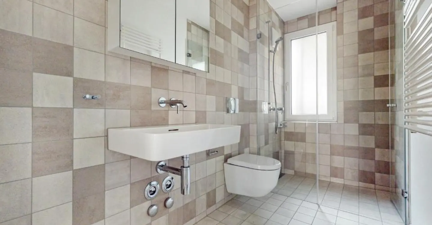 Appartement confortable au centre de Zurich-Wollishofen ! - Photo 3 sur 3