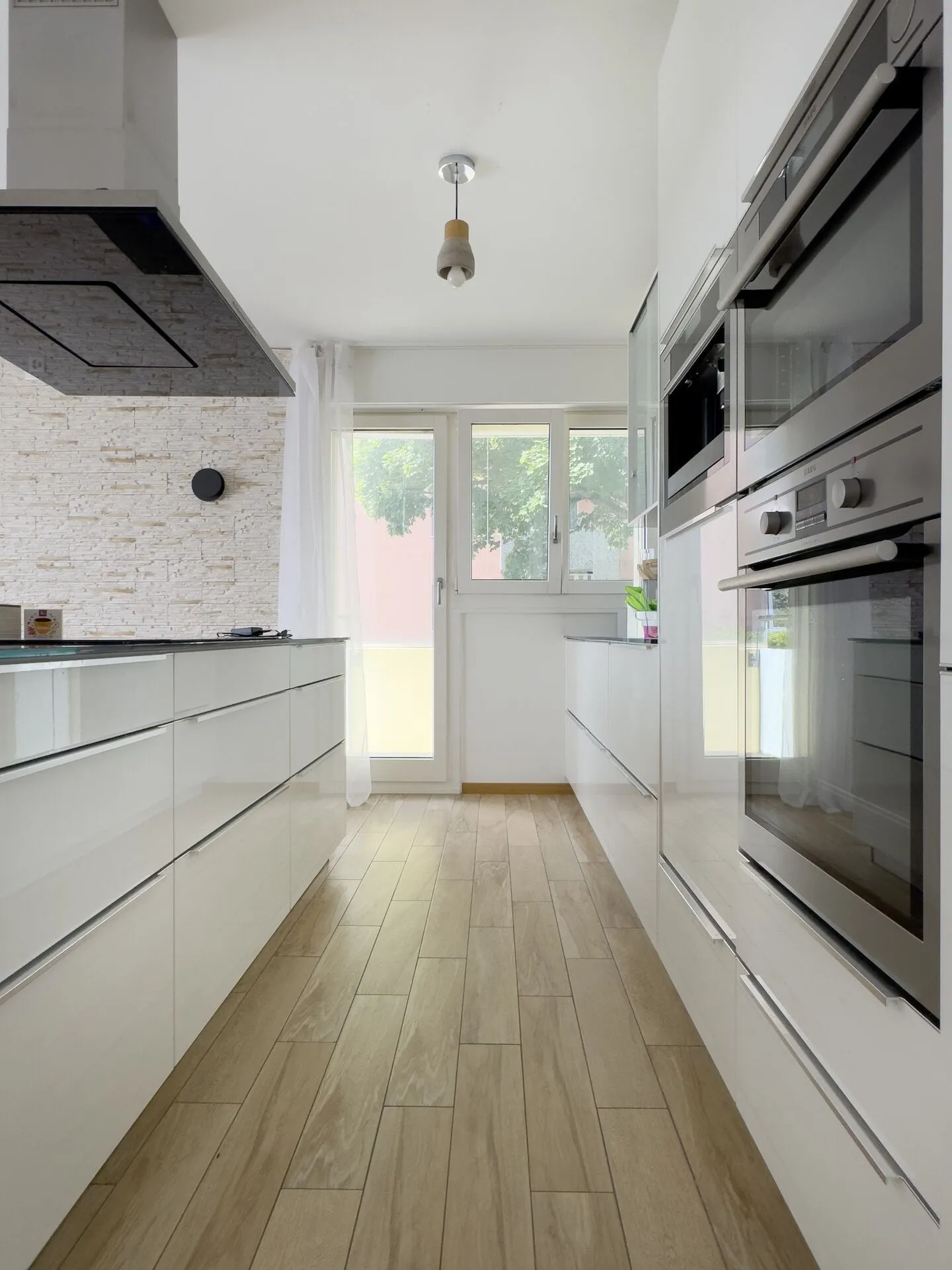 5-room condominium in a sunny and child-friendly residential area - Photo 7 of 32