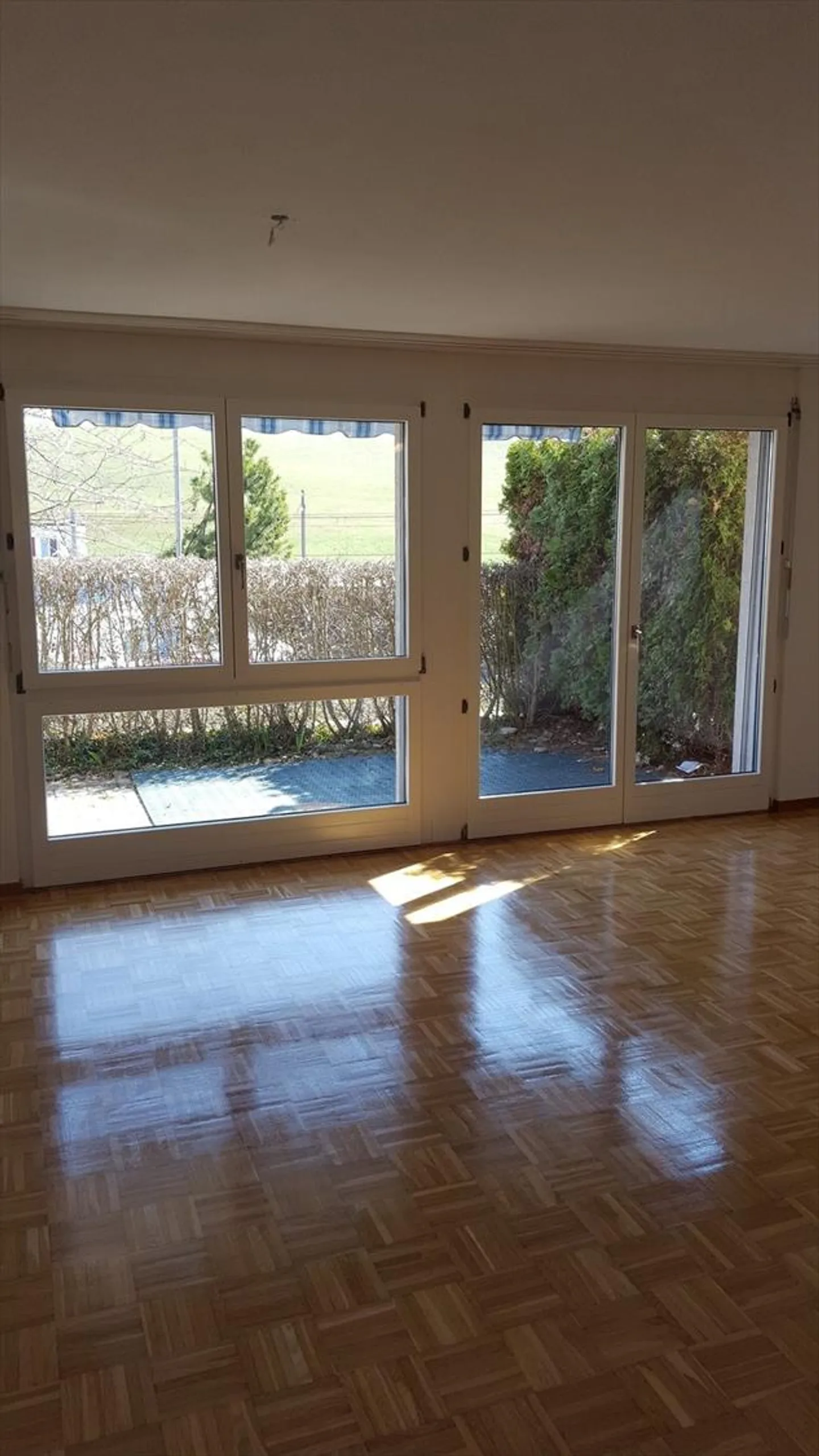 Beau appartement 4 pièces à Schmitten - Photo 2 sur 6
