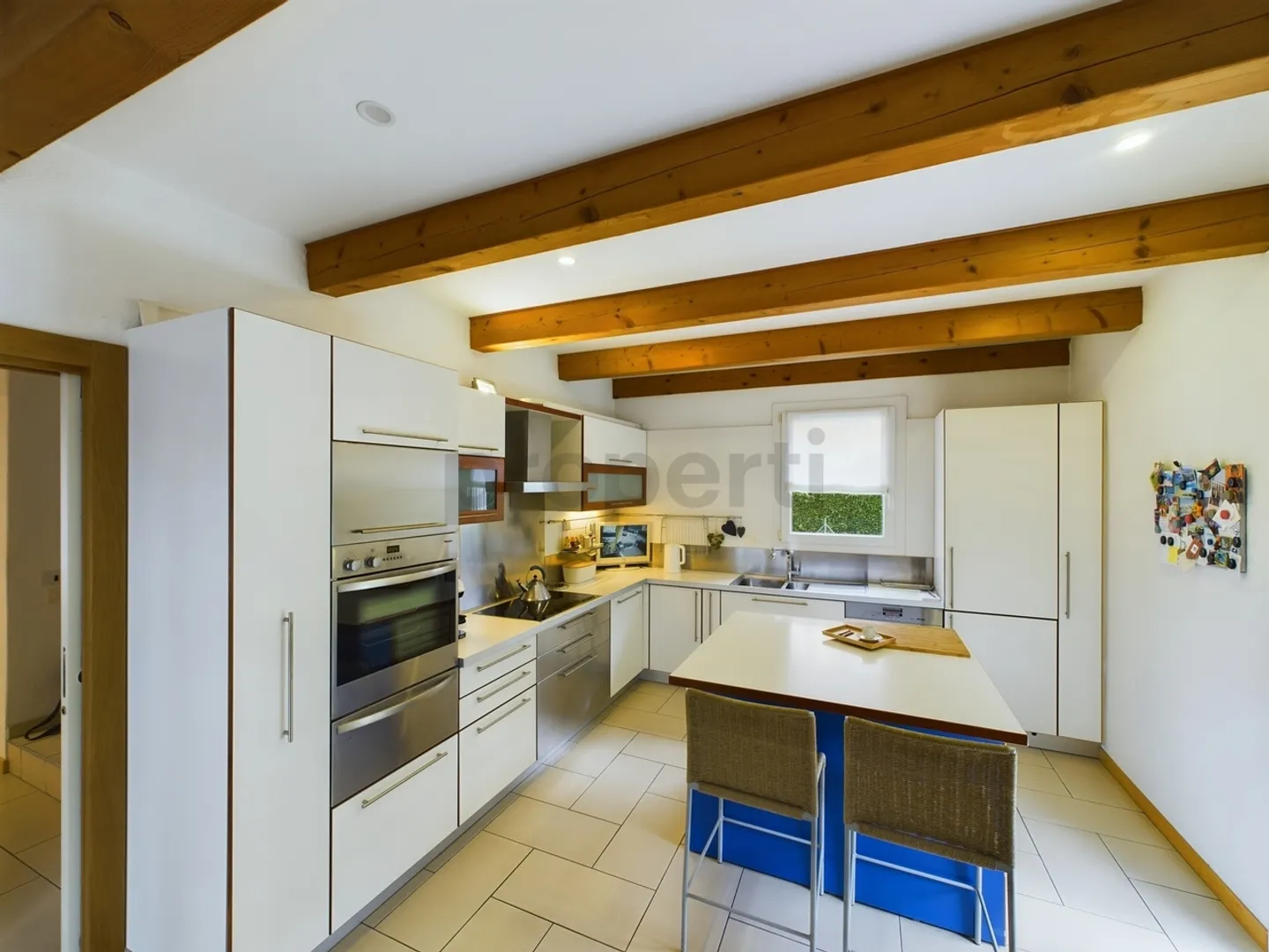 Stilvolles Einfamilienhaus mit Garten und Pool in Riva San Vitale - Foto 6 von 10