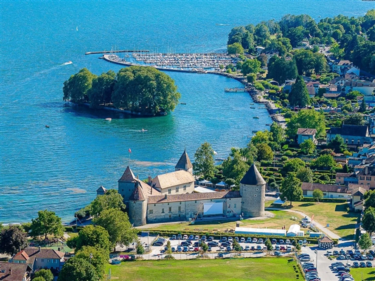 Nuovo appartamento di 3,5 stanze con terrazza coperta e vista sul giardino e sul lago - Foto 8 di 13