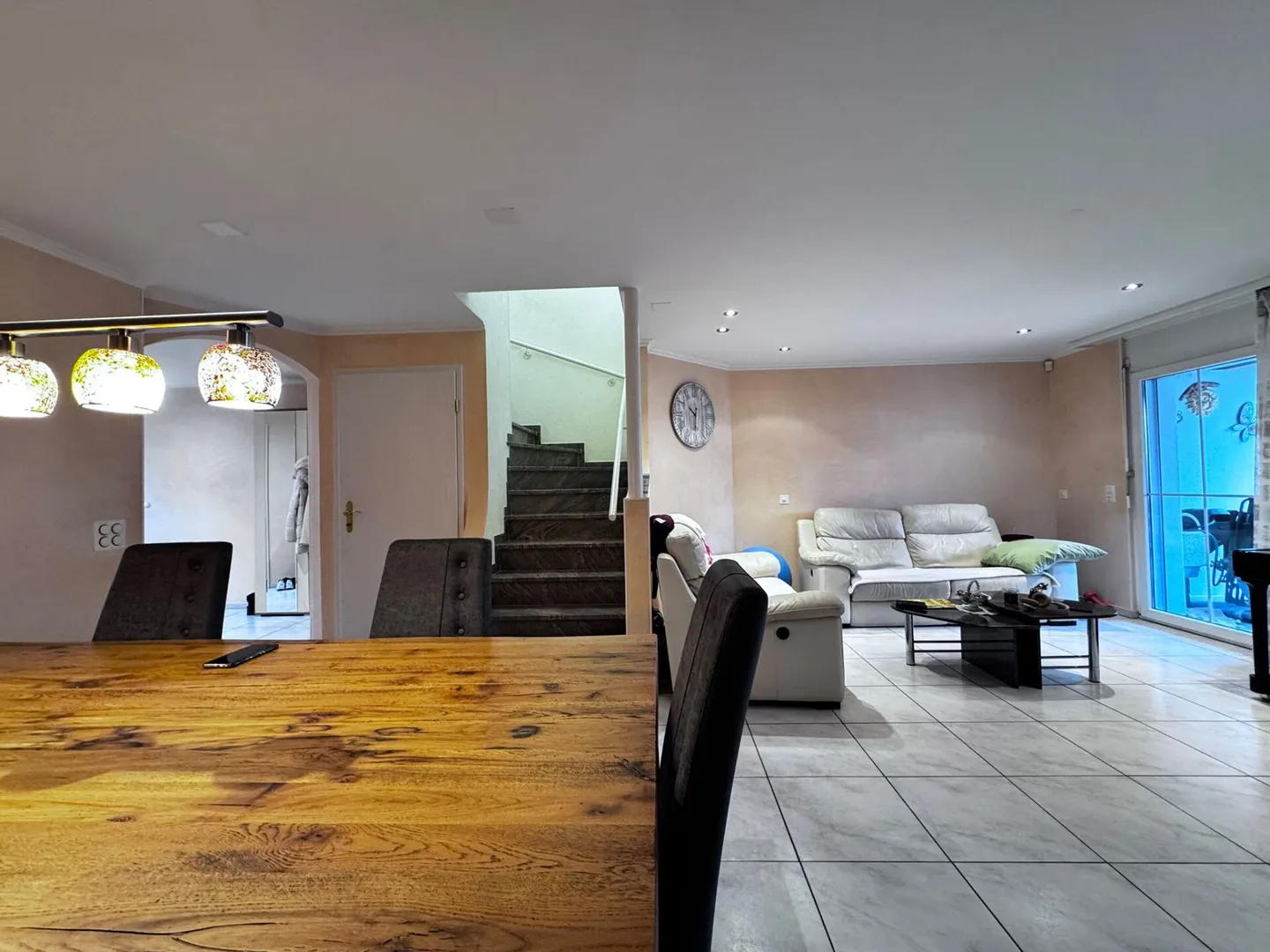 Casa a schiera di 4,5 stanze ben tenuta con giardino, area salotto e forno per pizza - incl. 1 posto auto in garage e 1 posto auto esterno - Foto 22 di 31