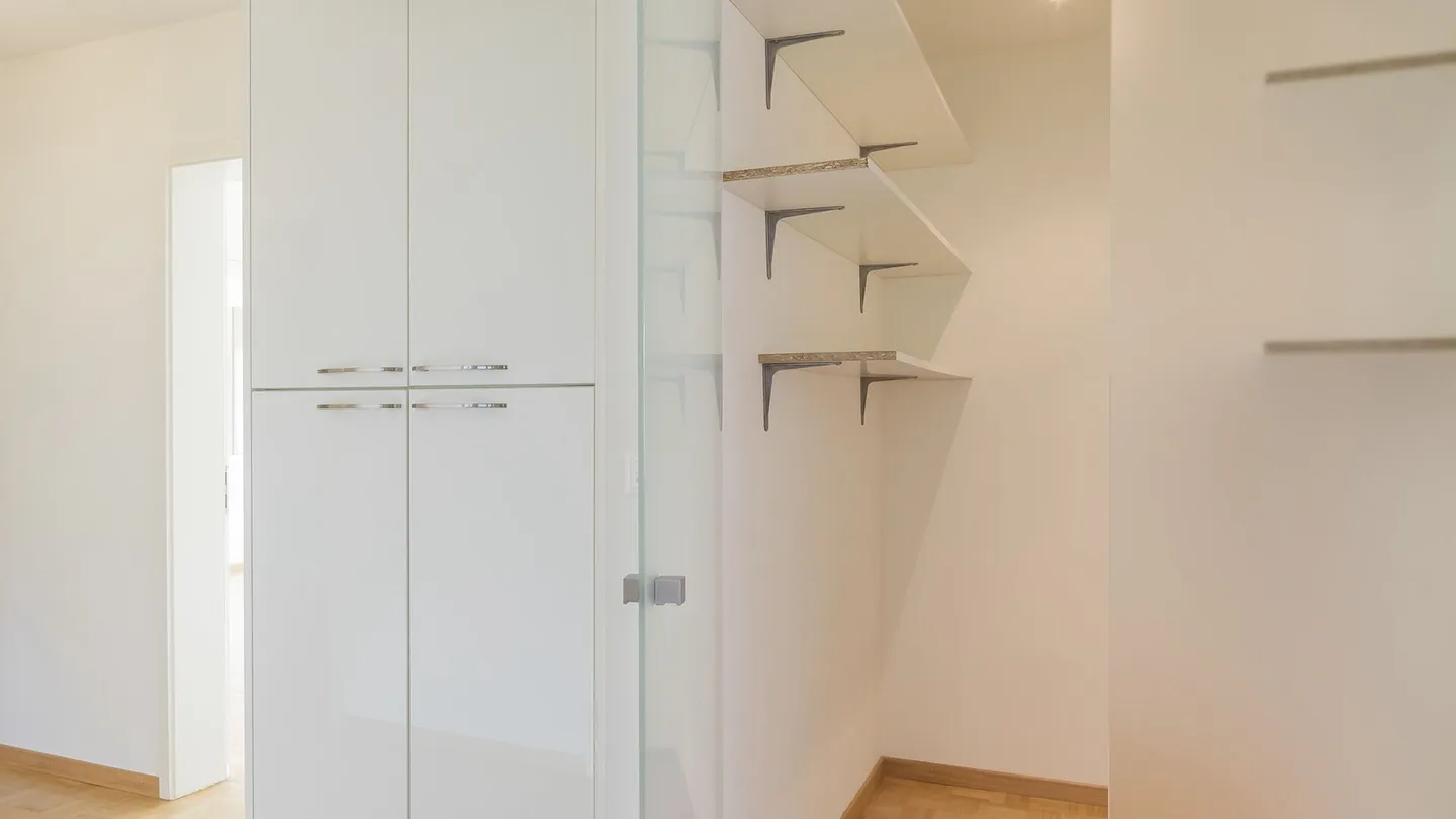 5-room condominium in a sunny and child-friendly residential area - Photo 14 of 32