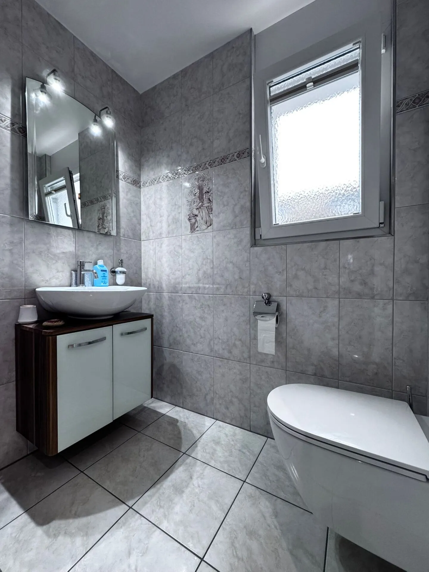 Casa a schiera di 4,5 stanze ben tenuta con giardino, area salotto e forno per pizza - incl. 1 posto auto in garage e 1 posto auto esterno - Foto 27 di 31