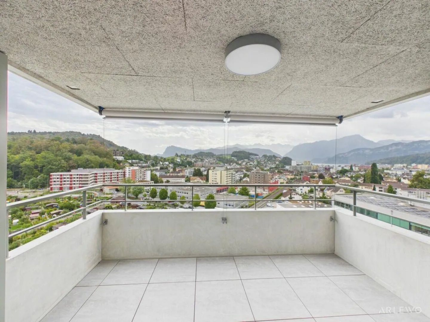 Appartamento di 4½ locali al 10° piano - Foto 1 di 13