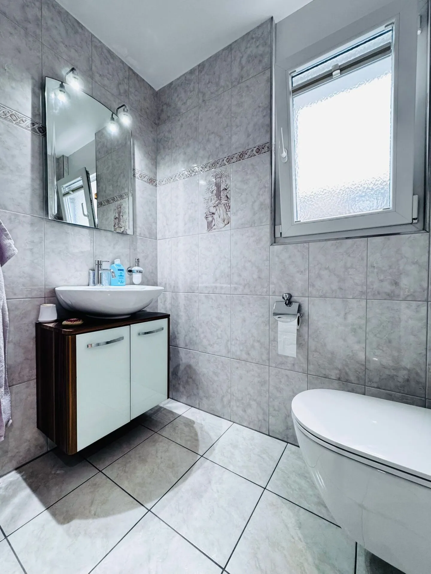 Casa a schiera di 4,5 stanze ben tenuta con giardino, area salotto e forno per pizza - incl. 1 posto auto in garage e 1 posto auto esterno - Foto 29 di 31