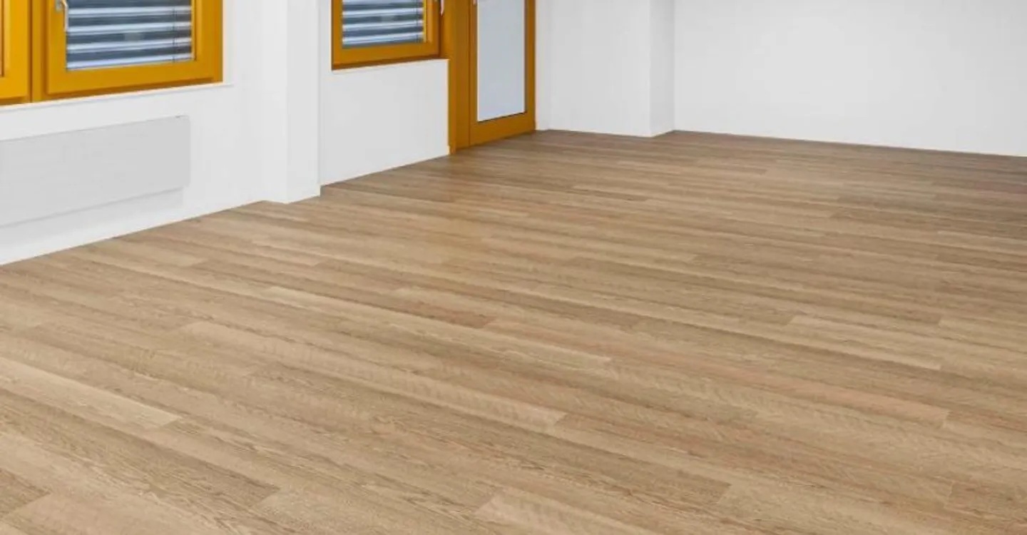 50 m² Fläche an der Route Suisse 7 - Ein funktionaler und attraktiver Raum... - Foto 4 von 4
