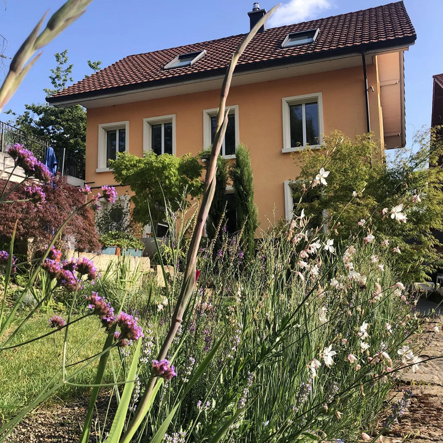 Charmantes Chalet mit mediterranem Flair - Foto 1 von 17