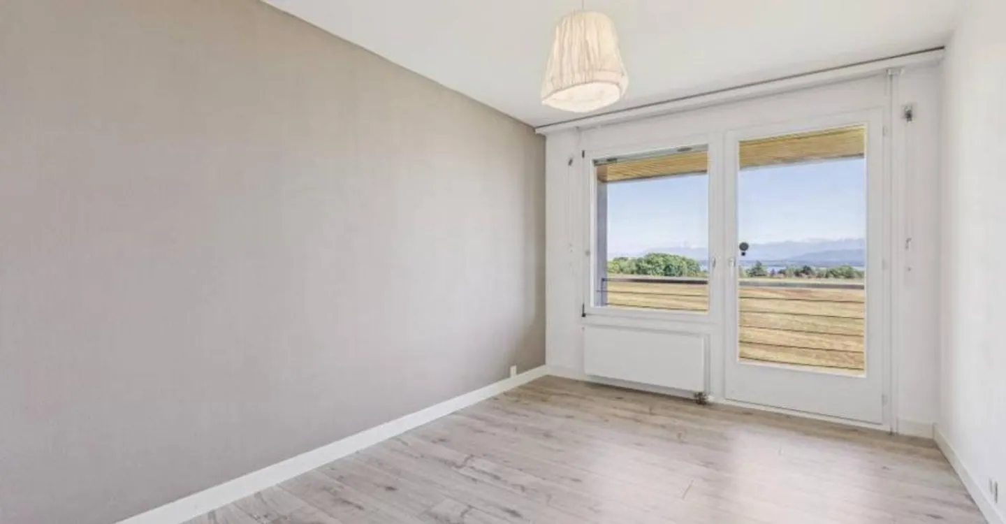 EXKLUSIVITÄT Außergewöhnliche Villa mit Seeblick nur wenige Schritte von der internationalen Schule entfernt - Foto 9 von 13
