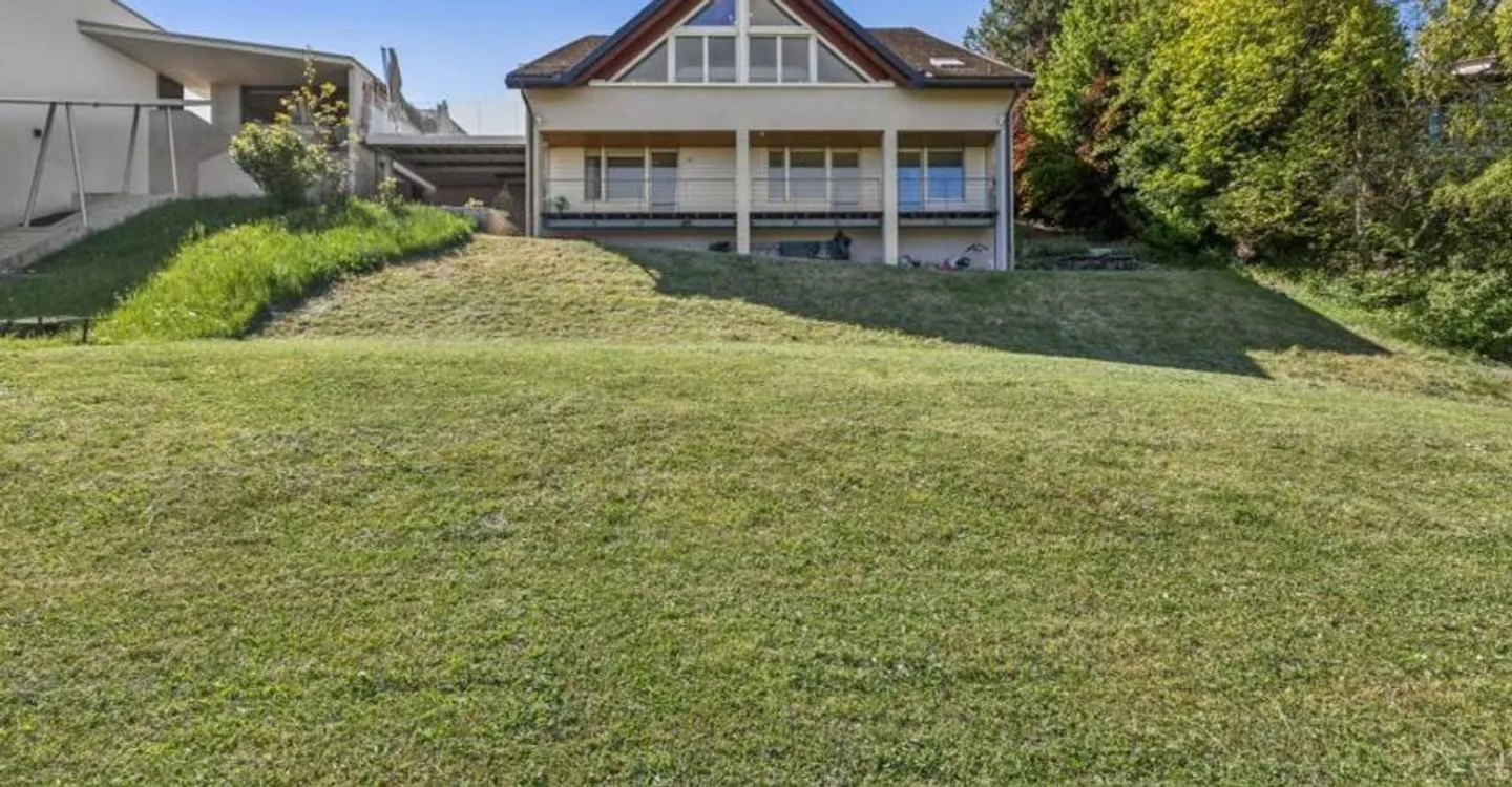 EXKLUSIVITÄT Außergewöhnliche Villa mit Seeblick nur wenige Schritte von der internationalen Schule entfernt - Foto 4 von 13