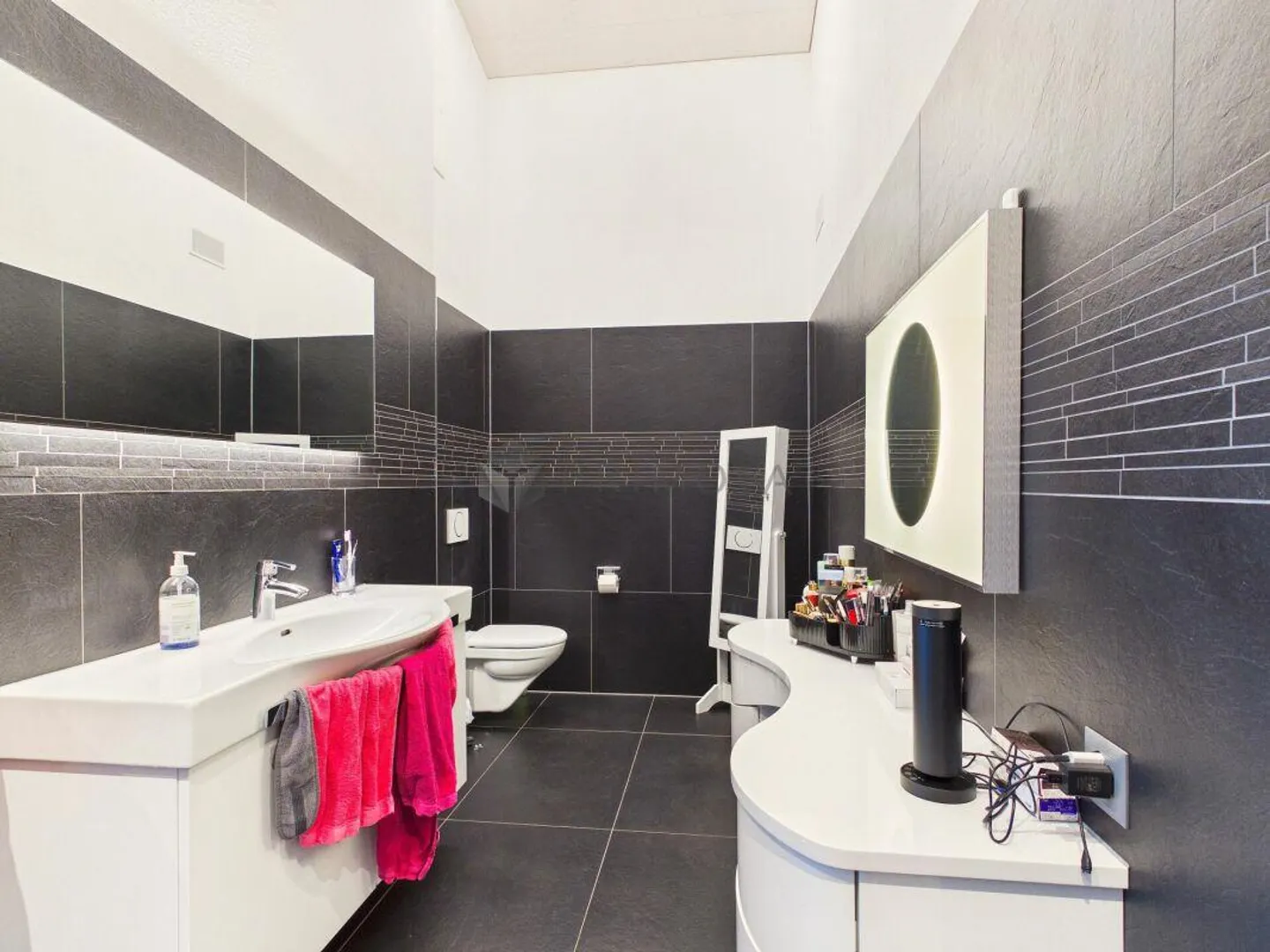 Vivere con carattere: Elegante sogno di 4,5 stanze con un'altezza di 6 m,... - Foto 7 di 10