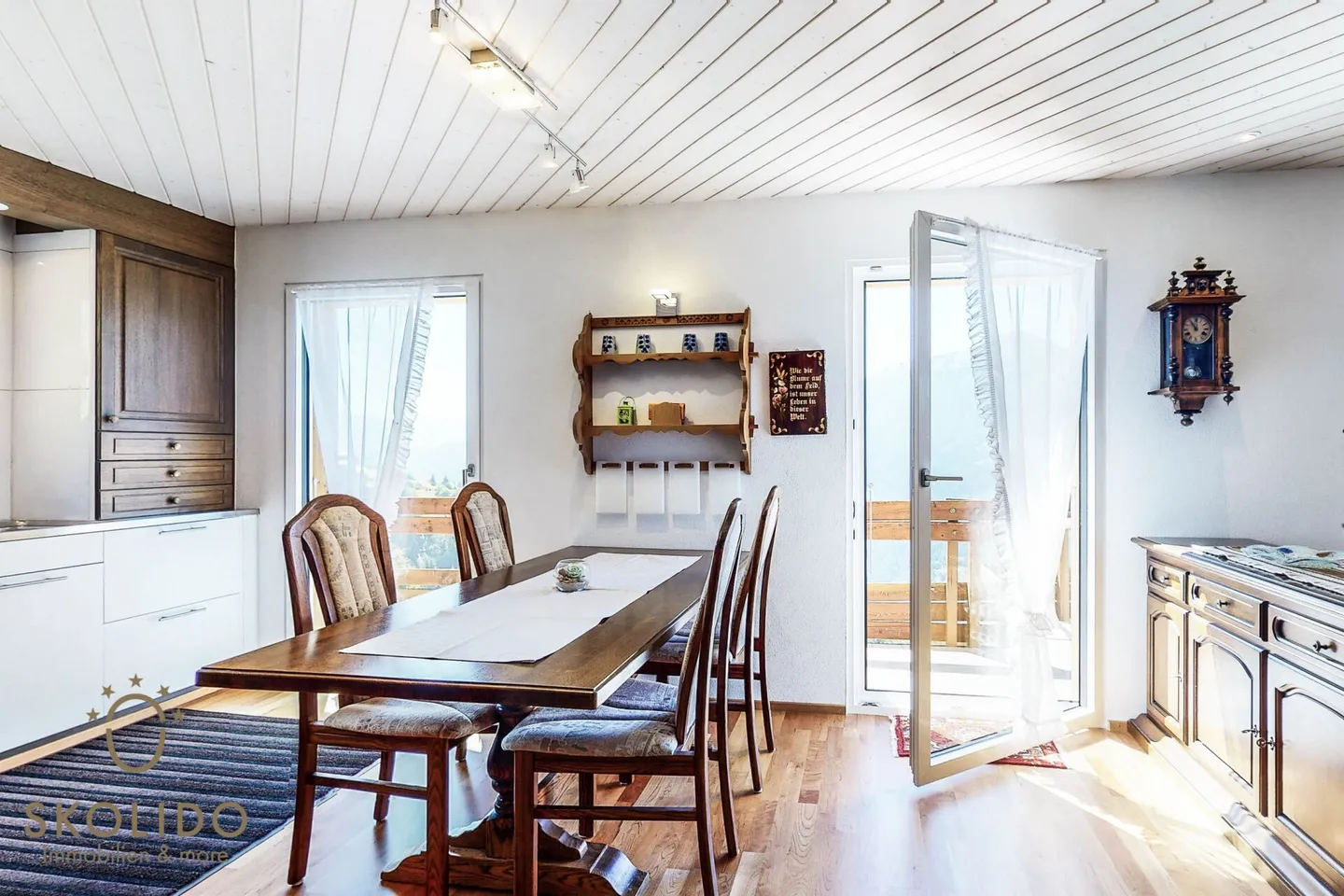 Chalet modernizzato con appartamento separato e vista panoramica - Foto 5 di 34