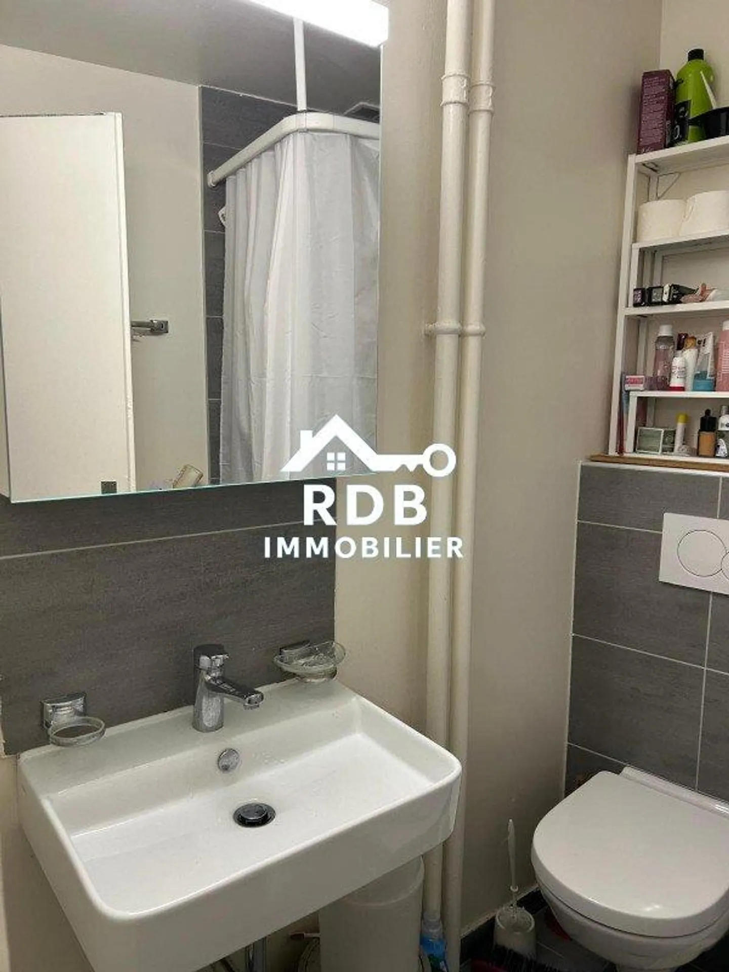 Appartamento di 1,5 locali al 2° piano senza ascensore situato a Carouge 1227 - Foto 2 di 3