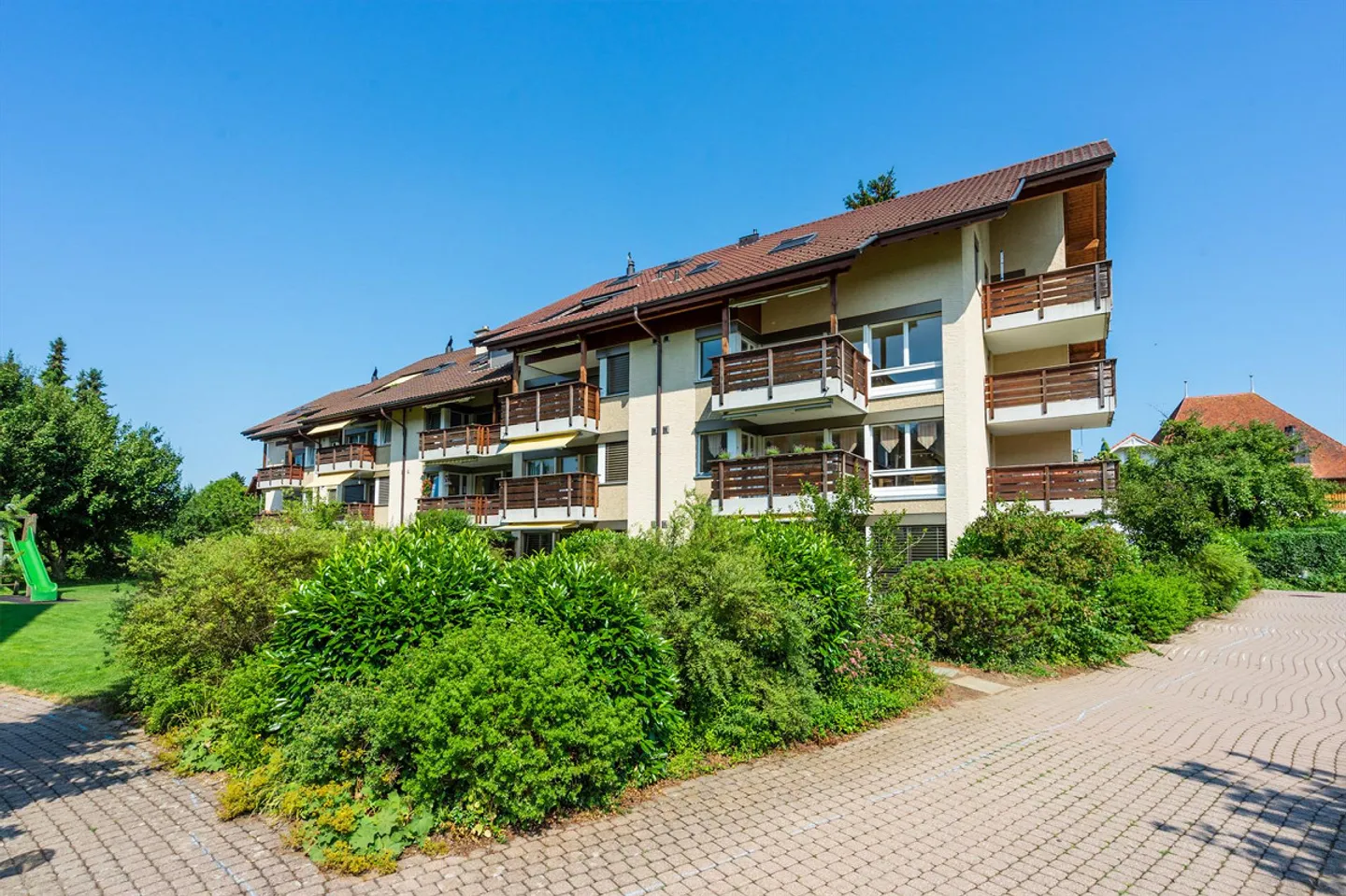 Large, bright apartment wanted? 2.5-room apartment in Steffisburg - Photo 1 of 8